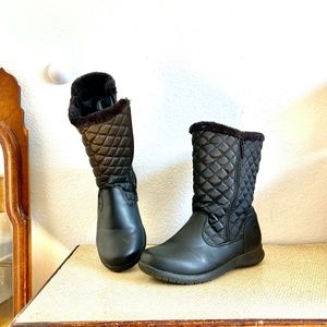 Totes black boots for cold weather size 10.